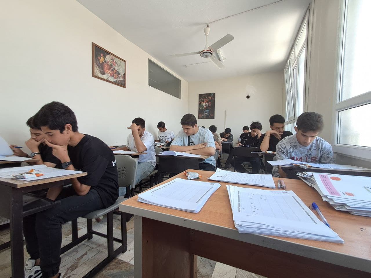 برگزاری آزمون آزمایشی و مشاوره داوطلبان هنر در شعبه آپادانا